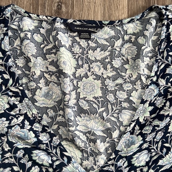 American Eagle Floral Print Bell Sleeve Waist tie Blouse Medium - Picture 7 of 8